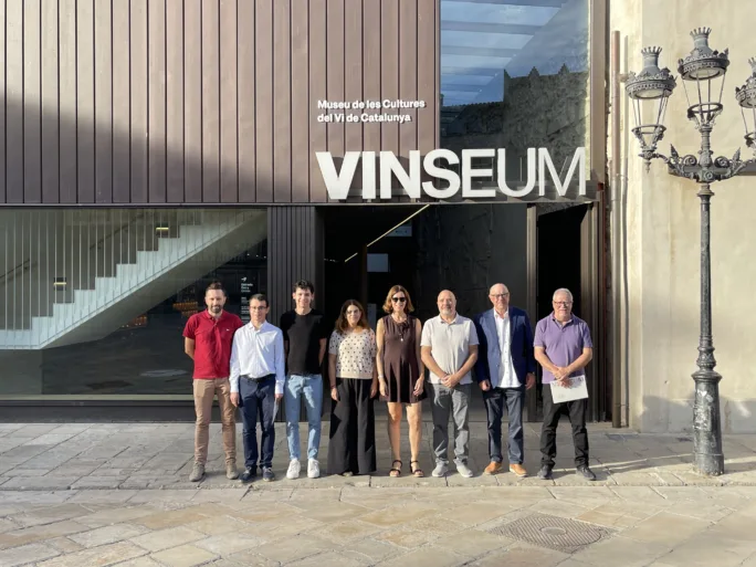 Conveni amb els mitjans locals
